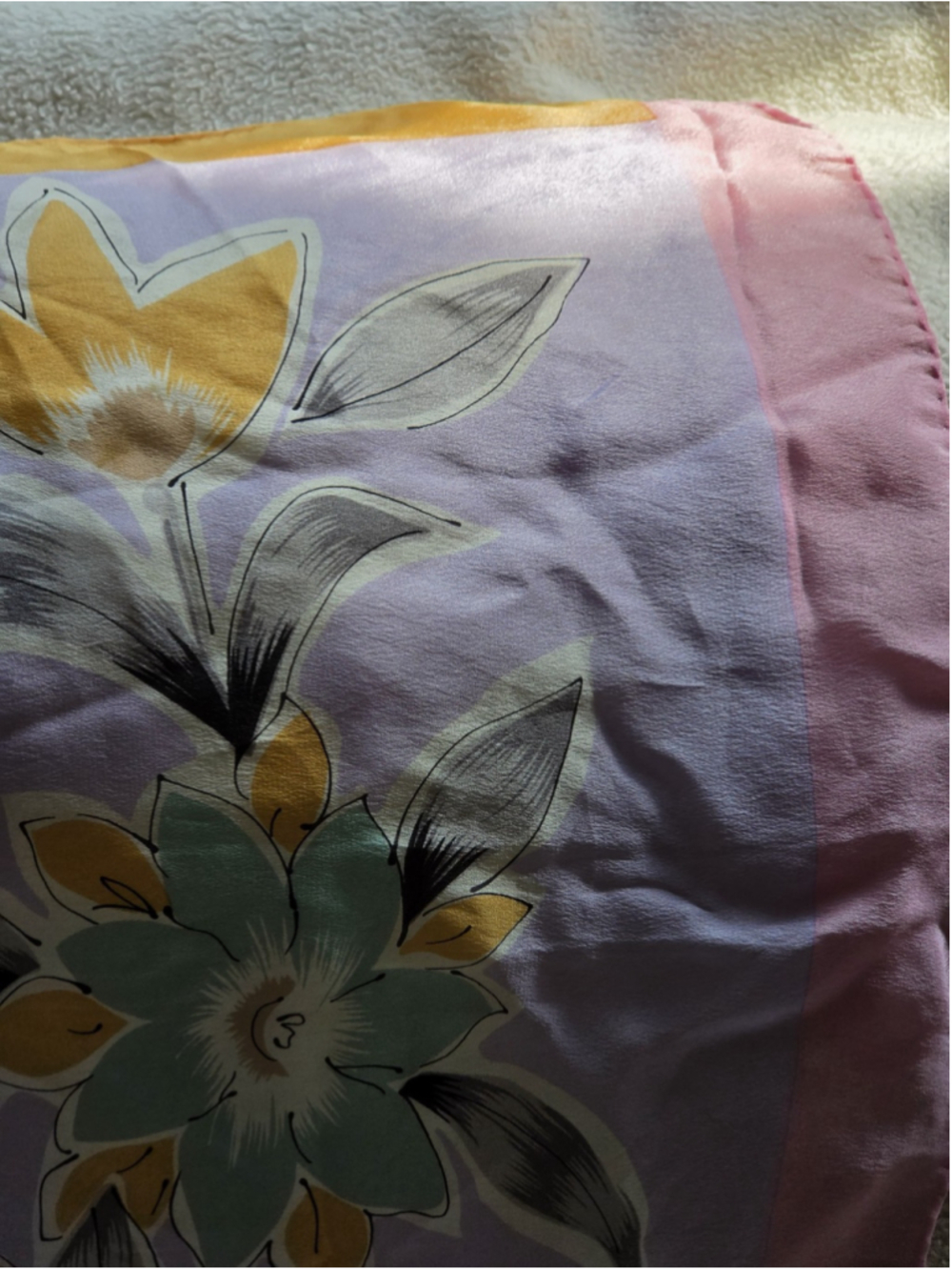 Vintage Oscar de la Renta 100% Silk Square Scarf Floral Pastel Purple 35x35 - Picture 3 of 11
